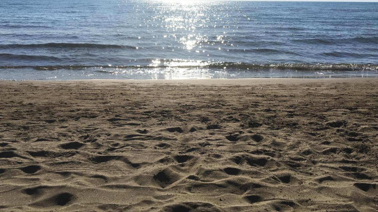 Giardino Ovest - A Pochi Passi Dal Mare Apartment Сан Винченцо Екстериор снимка